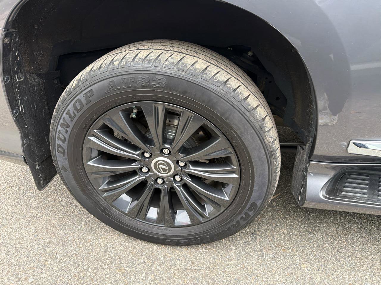 Used 2022 Lexus GX 460 Premium w/ Accessory Package AWD/4WD image 5