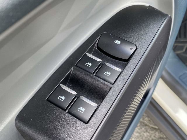 Certified 2025 Ford Maverick XL w/ Equipment Group 102A image 17