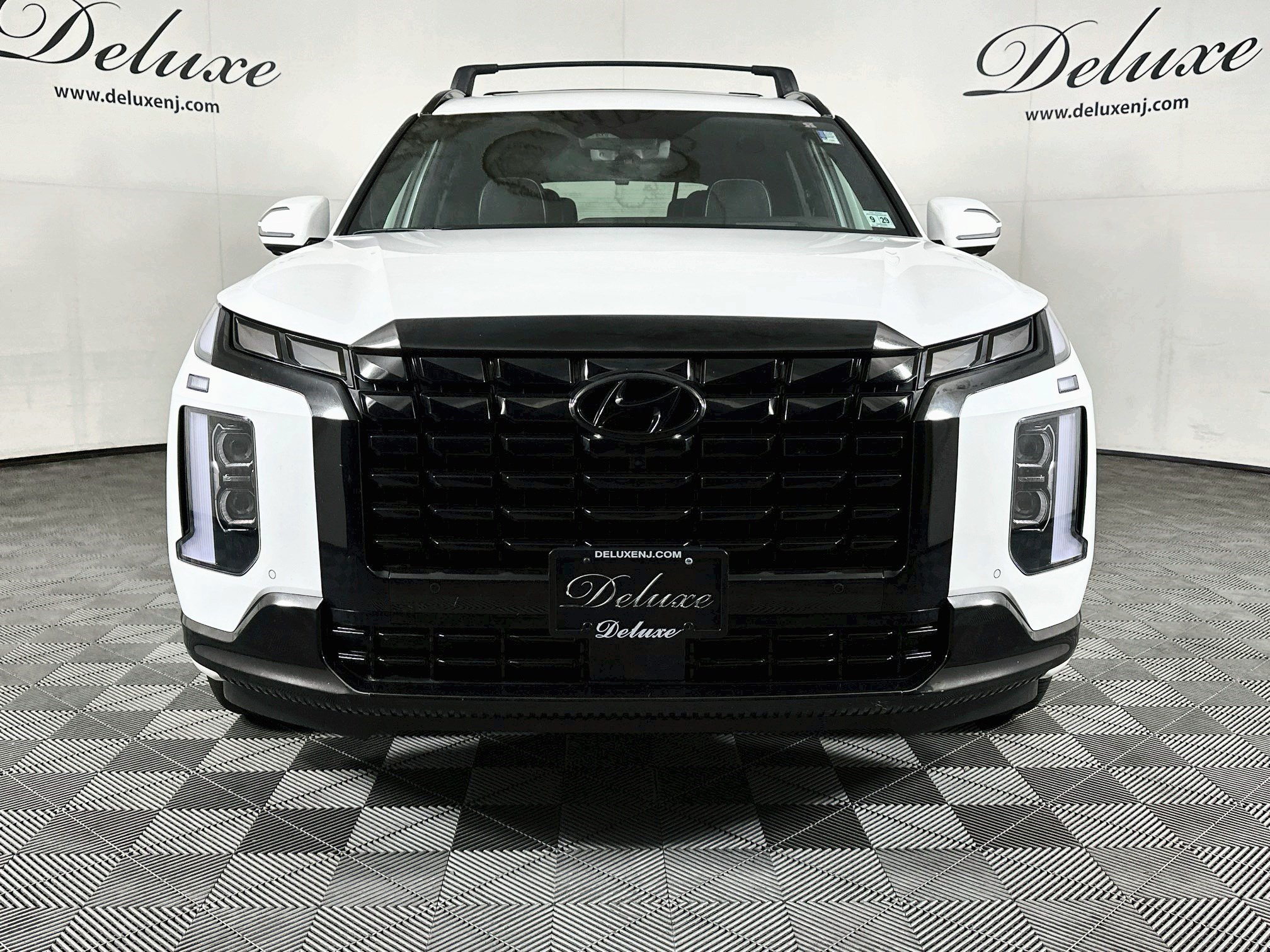 Used 2025 Hyundai Palisade Calligraphy AWD/4WD image 2