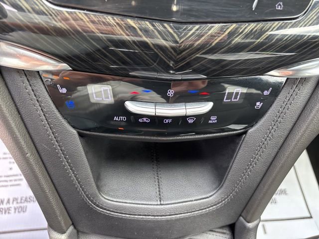 Used 2022 Cadillac XT6 Premium Luxury image 35