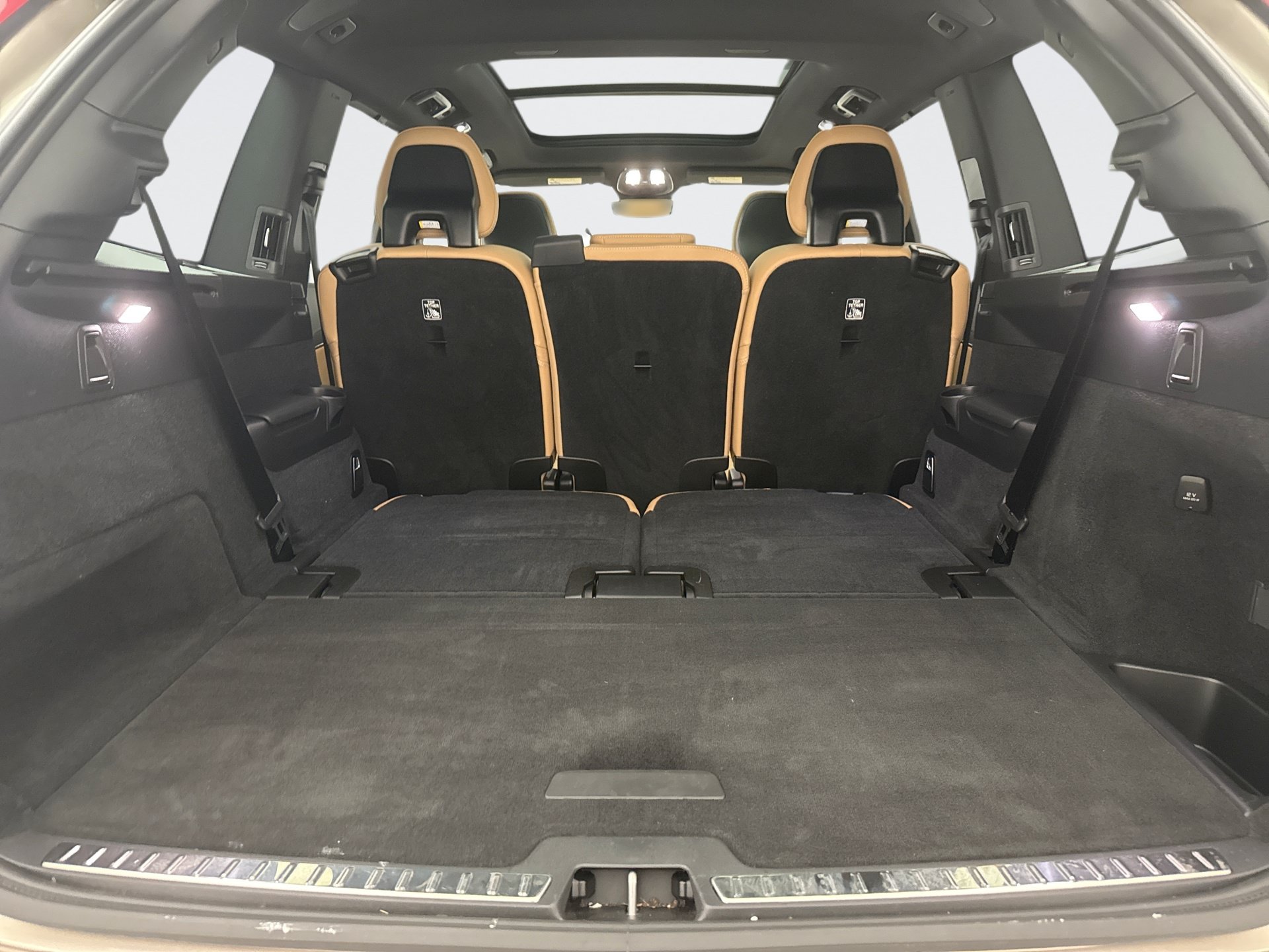 Used 2024 Volvo XC90 T8 Ultimate w/ Protection Package AWD/4WD image 25