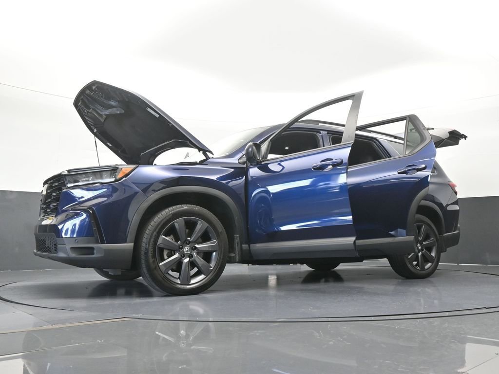 Used 2025 Honda Pilot Sport image 53