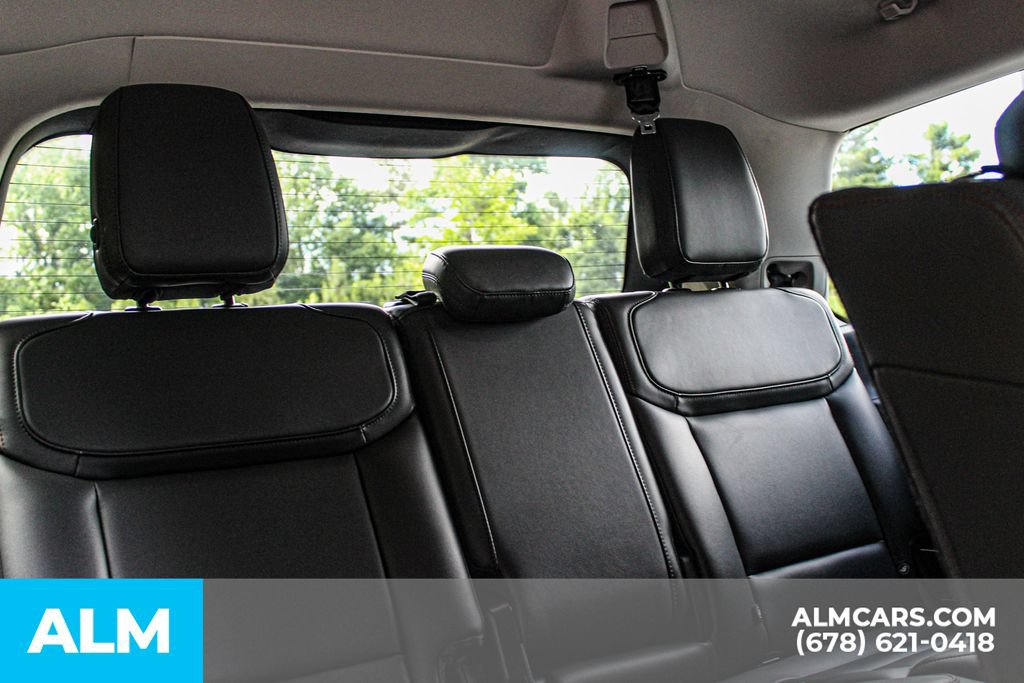 Used 2025 Ford Expedition Active AWD/4WD image 18
