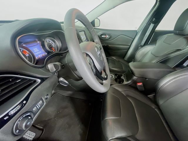 Used 2023 Jeep Cherokee Altitude Lux AWD/4WD image 22