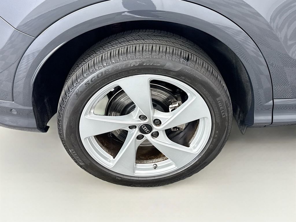 Used 2025 Audi Q5 Premium Plus w/ Premium Plus AWD/4WD image 32
