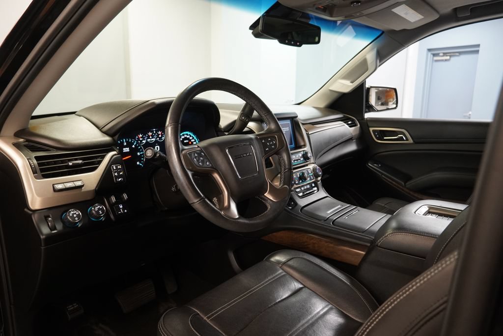 Used 2018 GMC Yukon Denali w/ Denali Ultimate Package AWD/4WD image 7