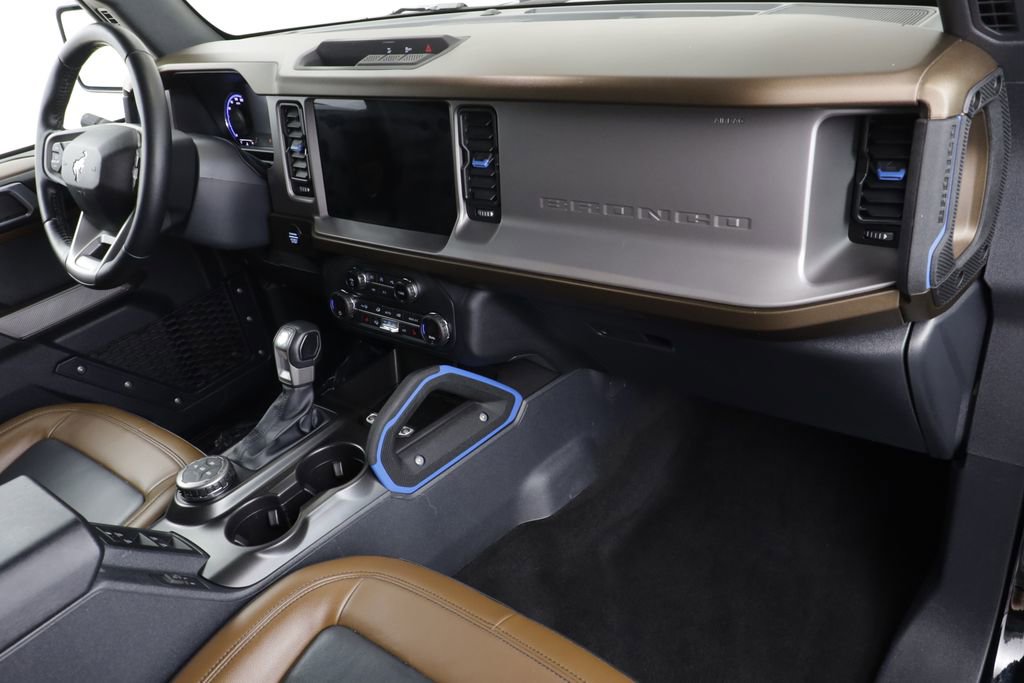 Used 2023 Ford Bronco Outer Banks AWD/4WD image 21