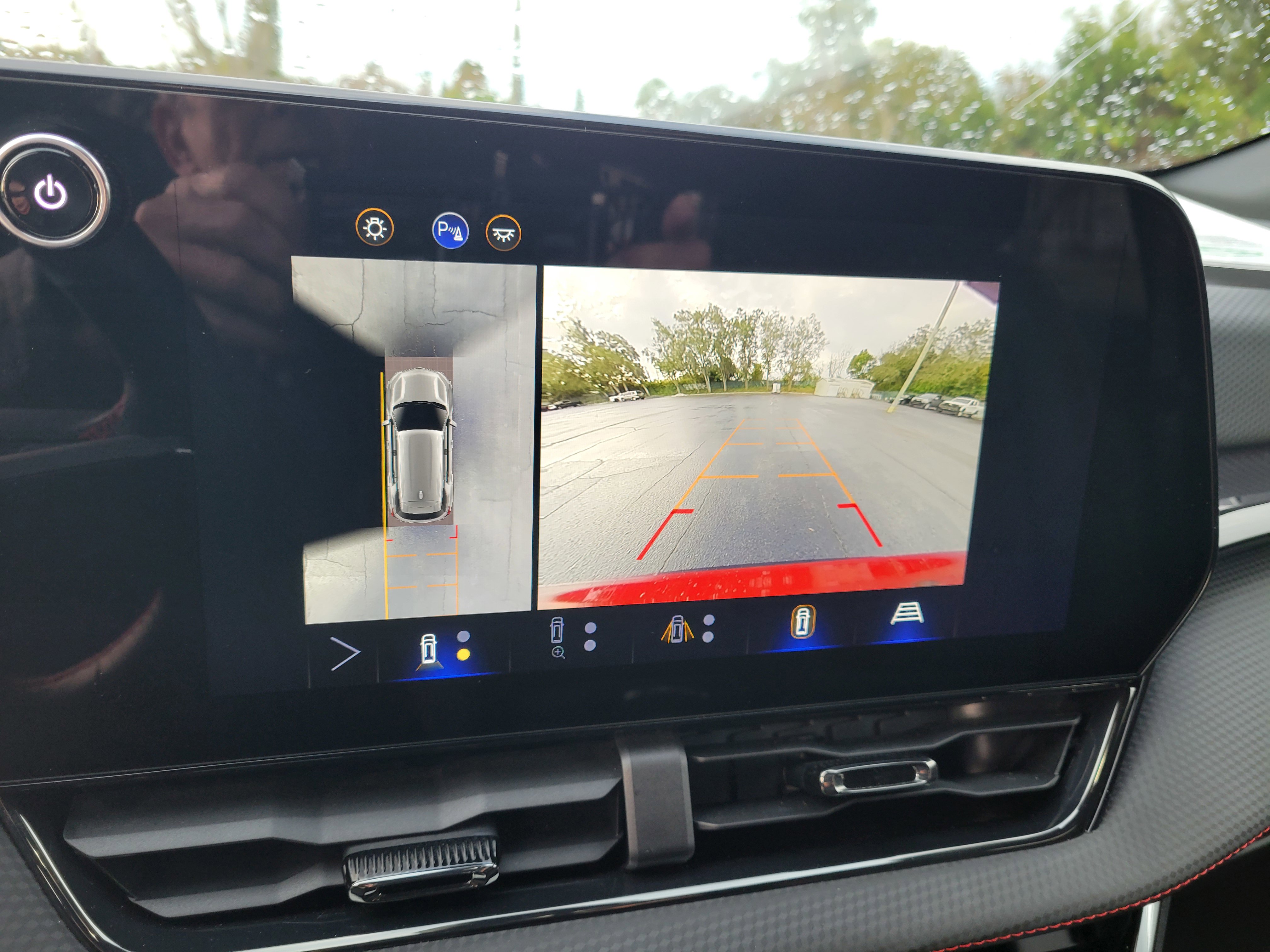 Used 2025 Chevrolet Equinox RS w/ Safety and Technology Package image 23