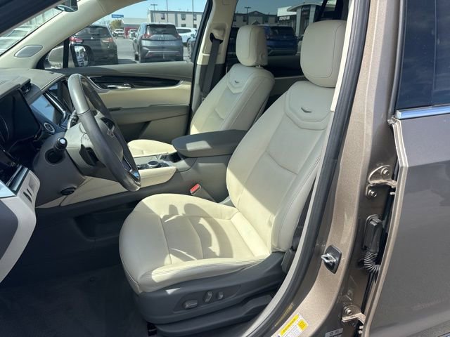 Used 2023 Cadillac XT6 Premium Luxury image 19