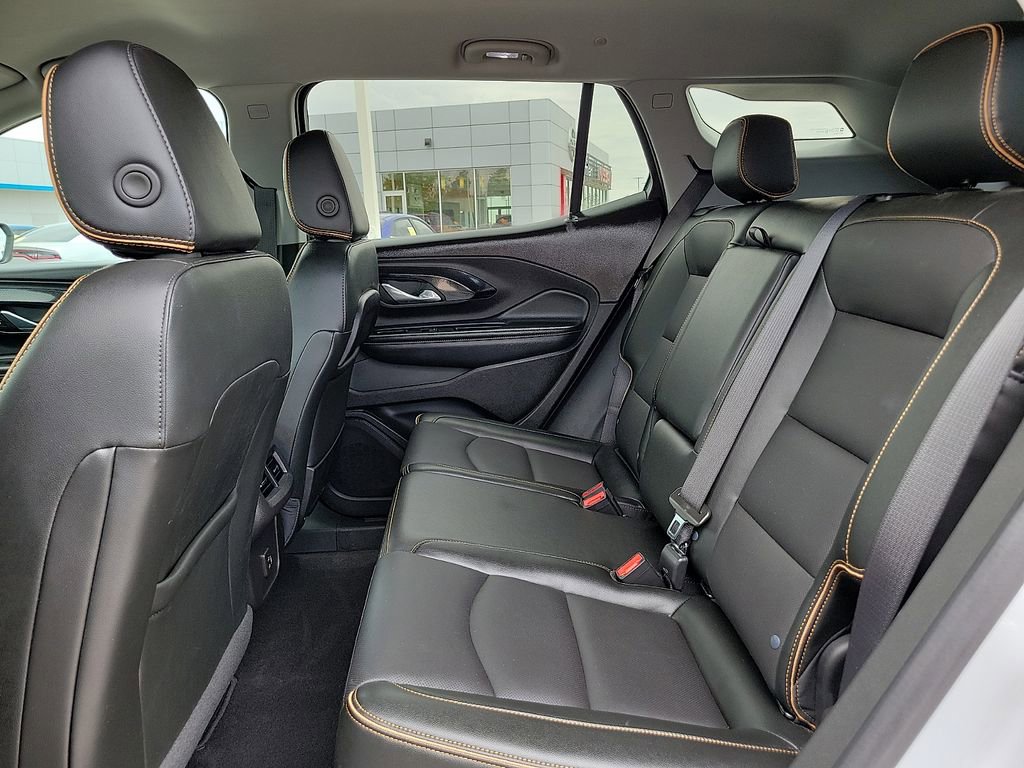 Used 2024 GMC Terrain AT4 w/ Tech Package AWD/4WD image 16