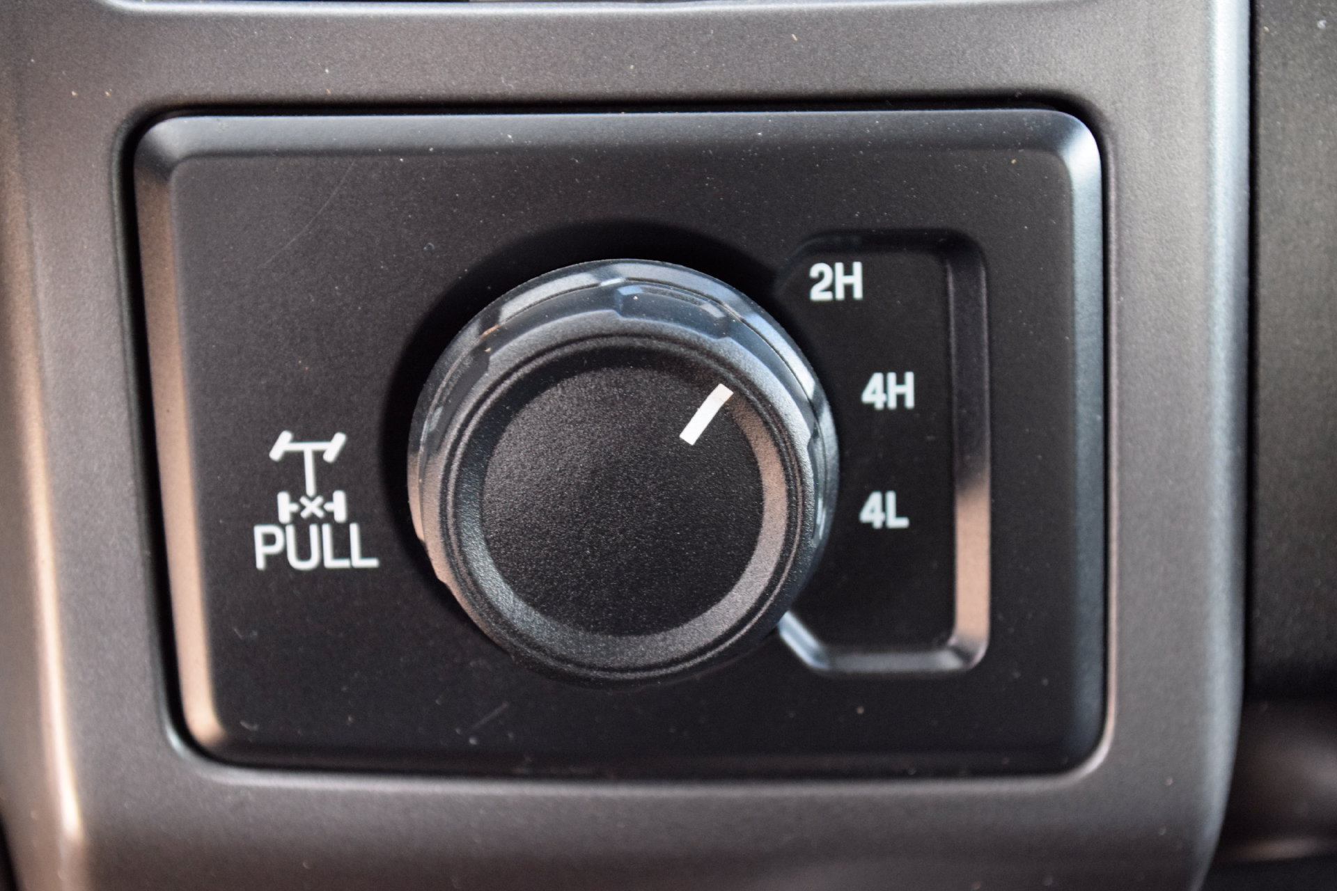 Used 2020 Ford F150 XLT w/ Equipment Group 302A Luxury AWD/4WD image 11