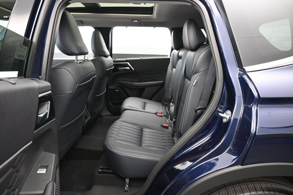New 2026 Mitsubishi Outlander SEL FWD image 35