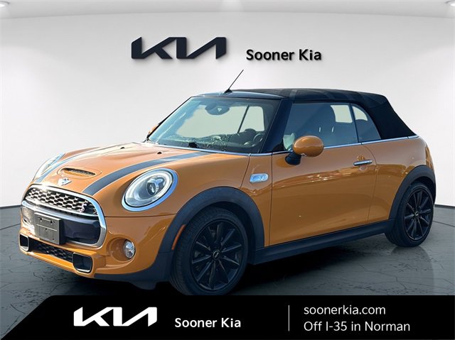 Used 2018 MINI Cooper S image 1