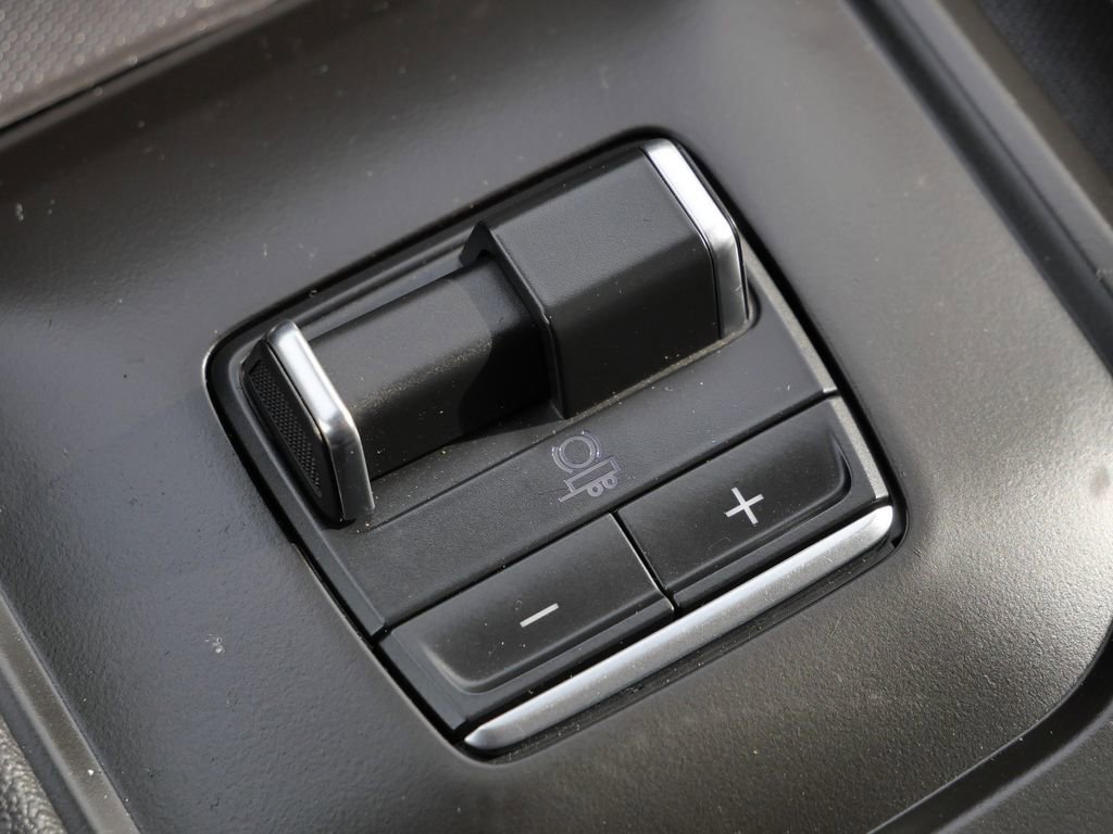 Used 2025 GMC Sierra 2500 AT4 image 47