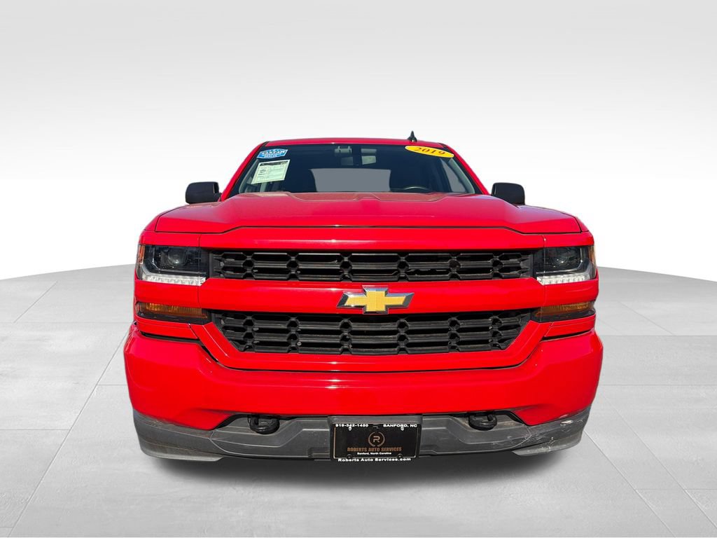 Used 2019 Chevrolet Silverado 1500 Custom w/ Custom Convenience Package AWD/4WD image 10