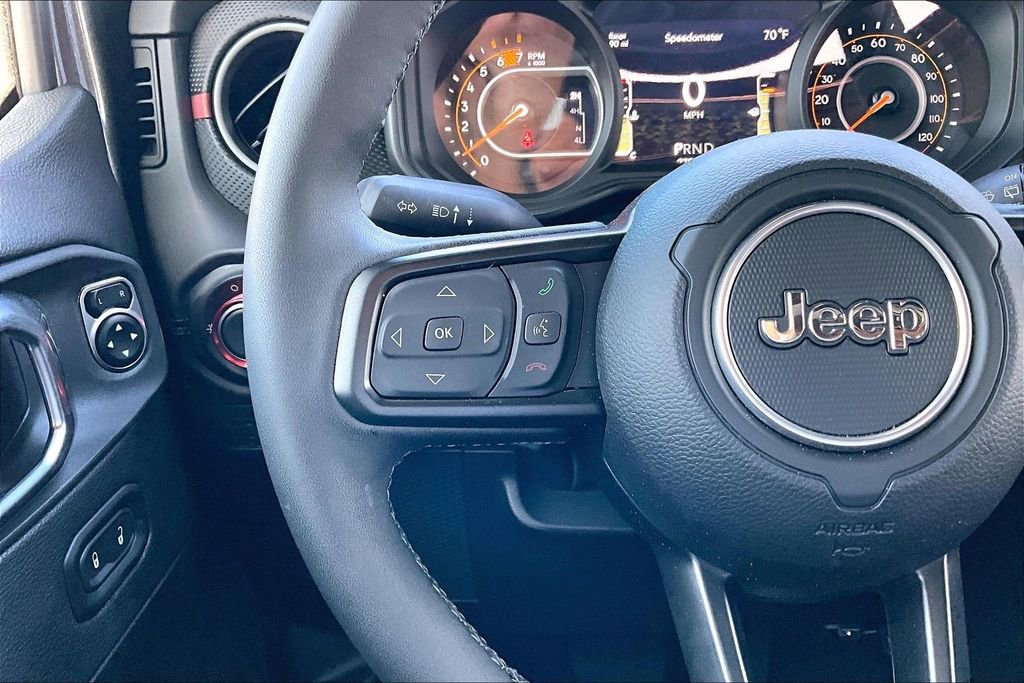 Certified 2025 Jeep Wrangler Unlimited Rubicon w/ Convenience Group AWD/4WD image 6