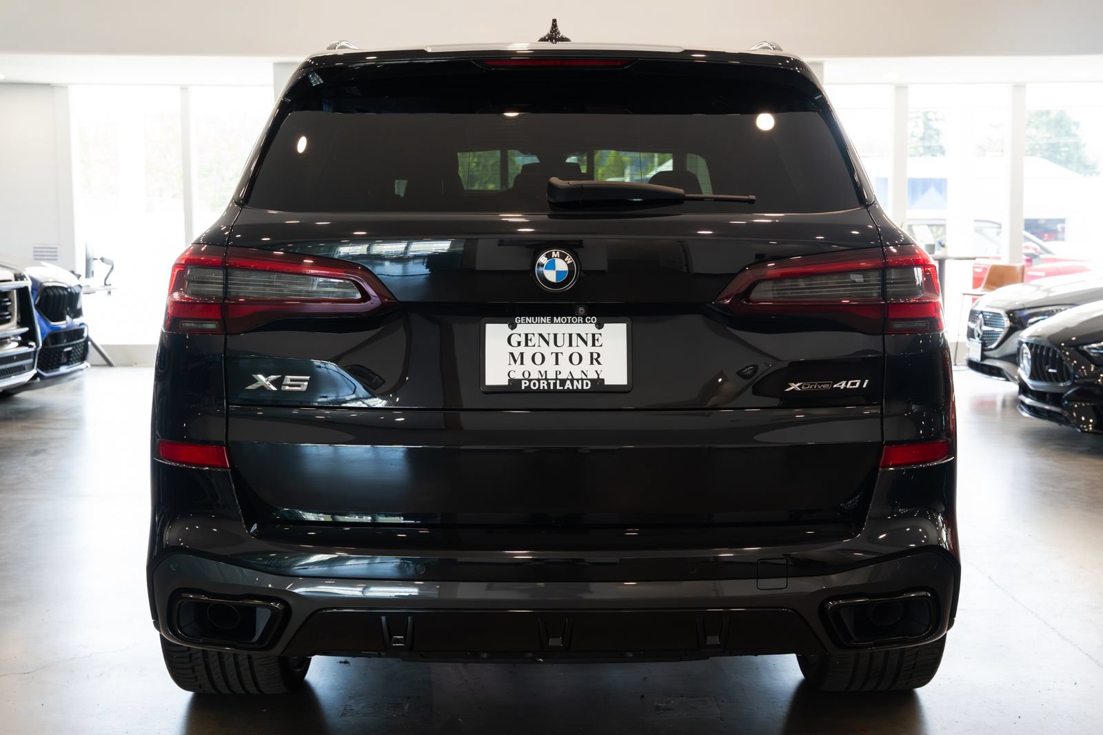 Used 2021 BMW X5 xDrive40i w/ M Sport Package AWD/4WD image 5