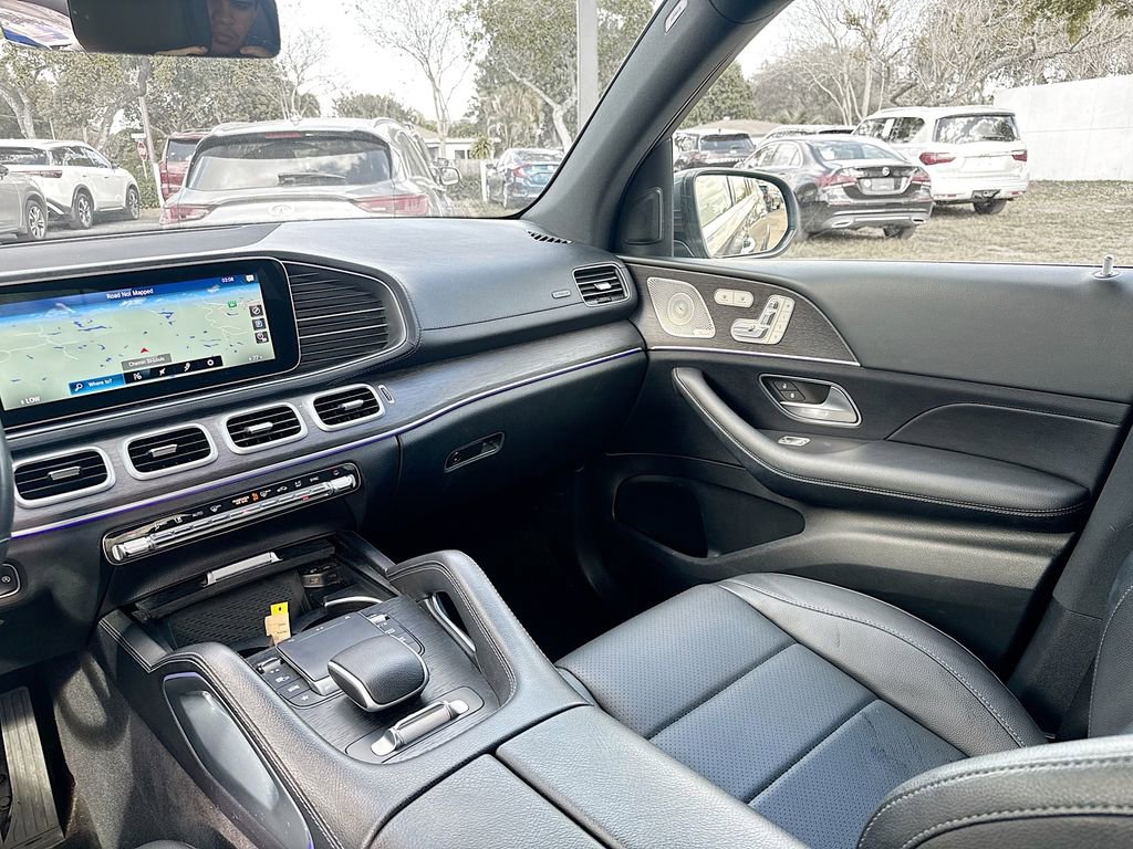 Used 2023 Mercedes-Benz GLS 450 4MATIC image 26