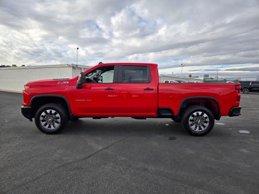 Used 2025 Chevrolet Silverado 2500 Custom w/ Custom Value Package image 3