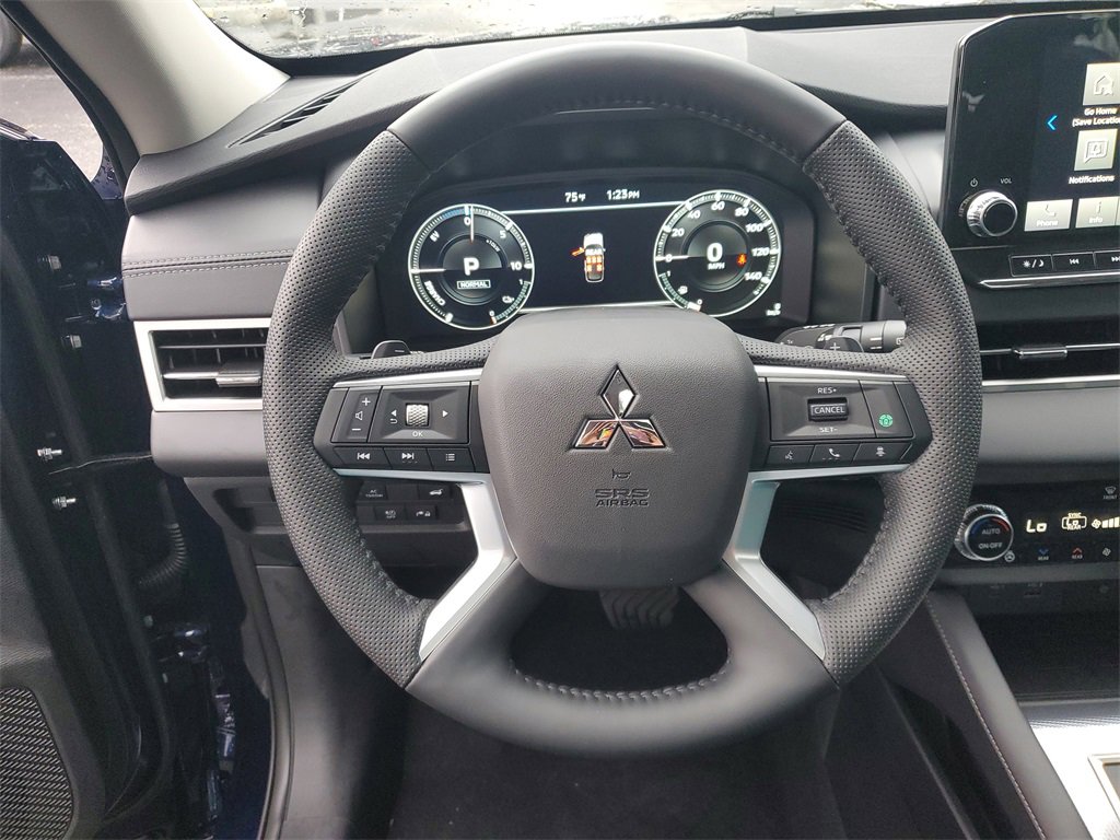 New 2025 Mitsubishi Outlander SEL image 17