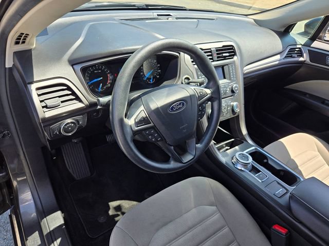 Used 2017 Ford Fusion S FWD image 8