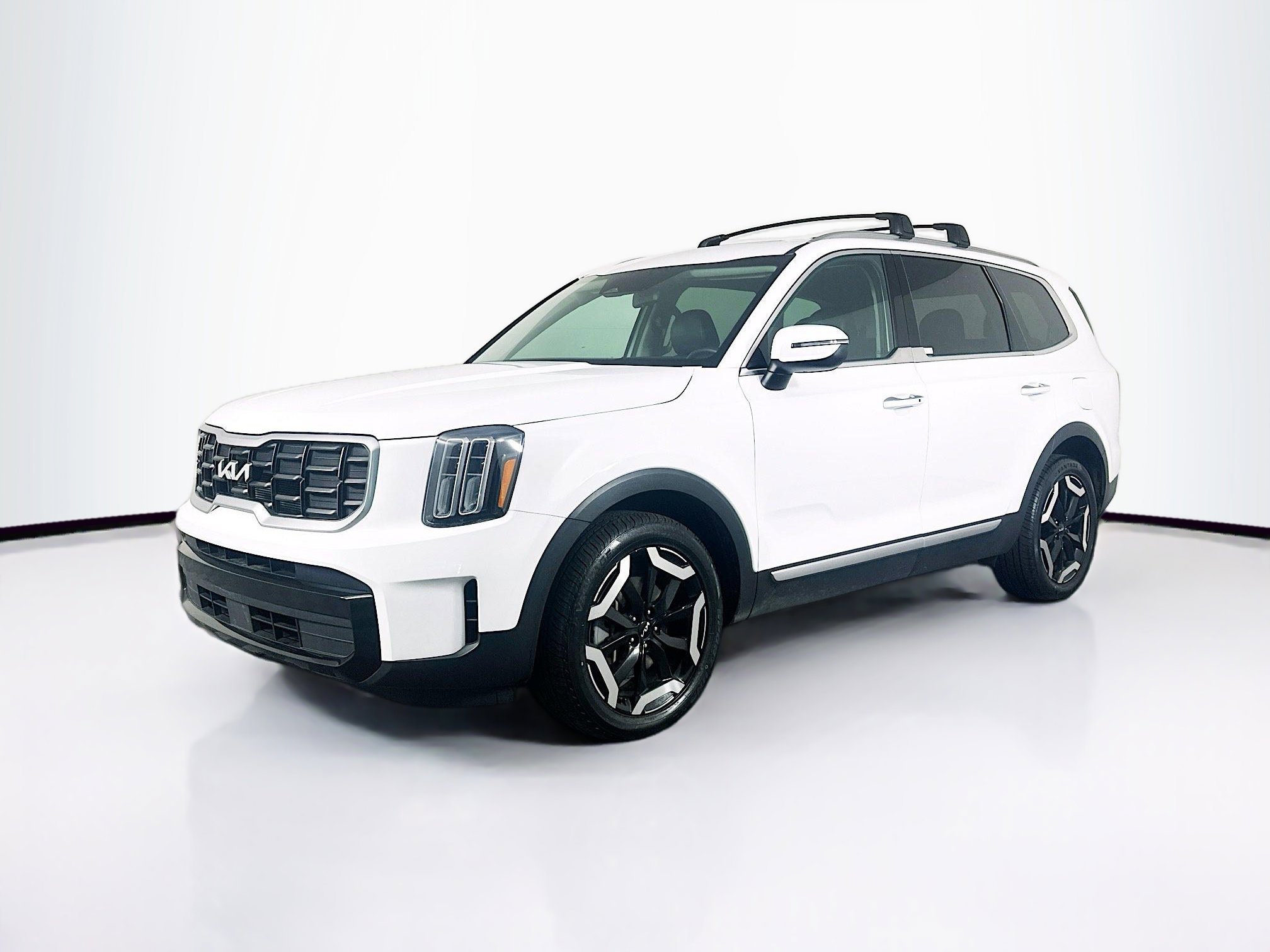 Used 2025 Kia Telluride S image 3