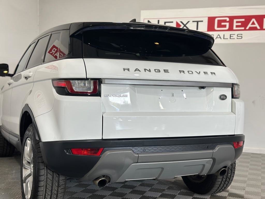 Used 2018 Land Rover Range Rover Evoque SE image 33