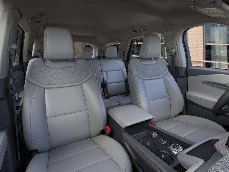 New 2026 Ford Explorer Active w/ Active Comfort Package RWD image 12