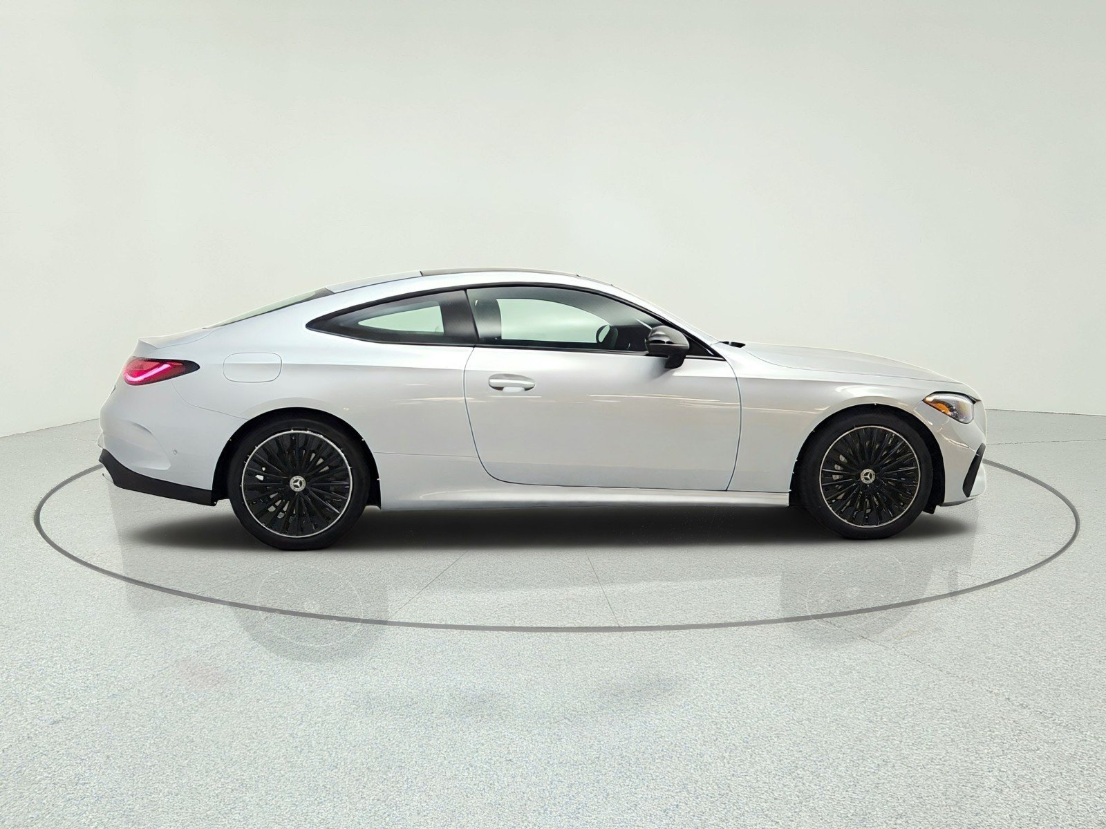 New 2026 Mercedes-Benz CLE 450 4MATIC Coupe image 4