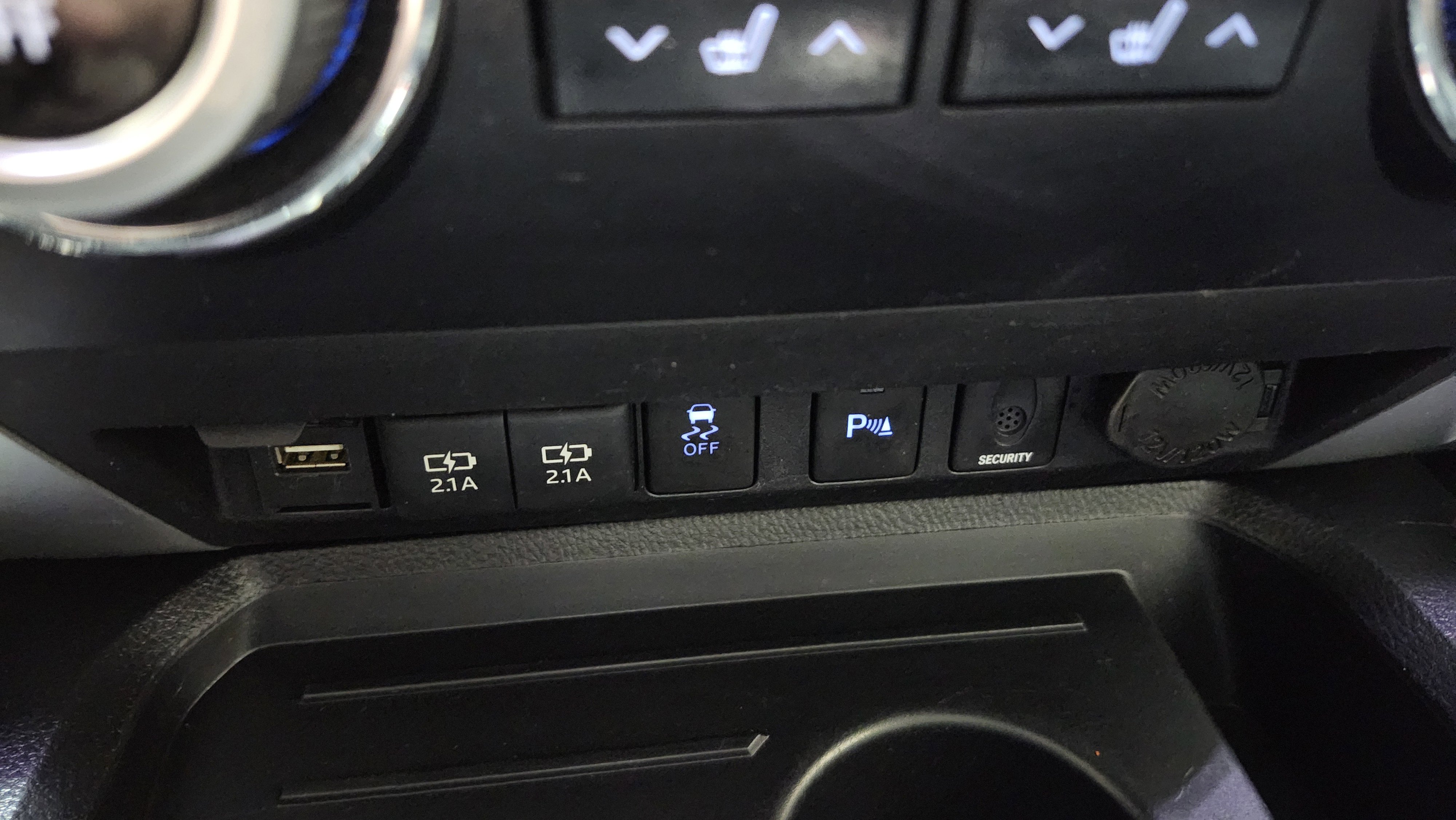 Used 2021 Toyota Tundra Limited image 31