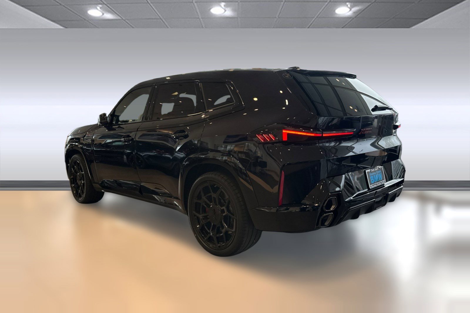 Used 2026 BMW XM Label Red AWD/4WD image 3
