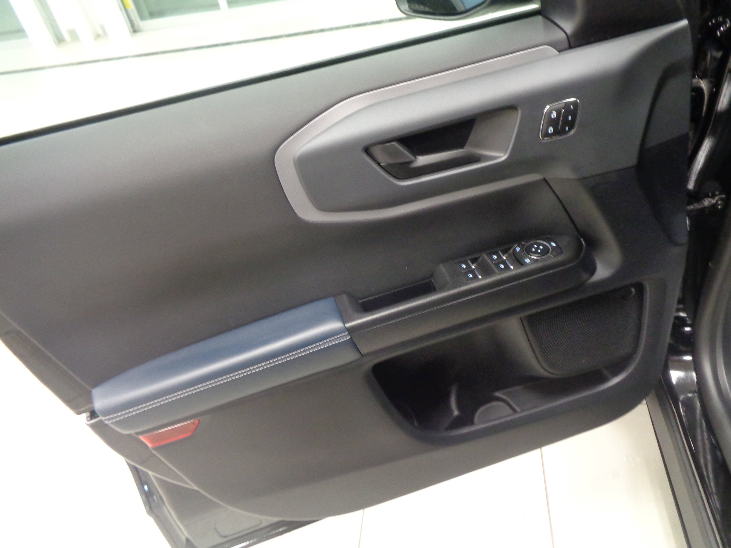 Used 2023 Ford Bronco Sport Outer Banks AWD/4WD image 21
