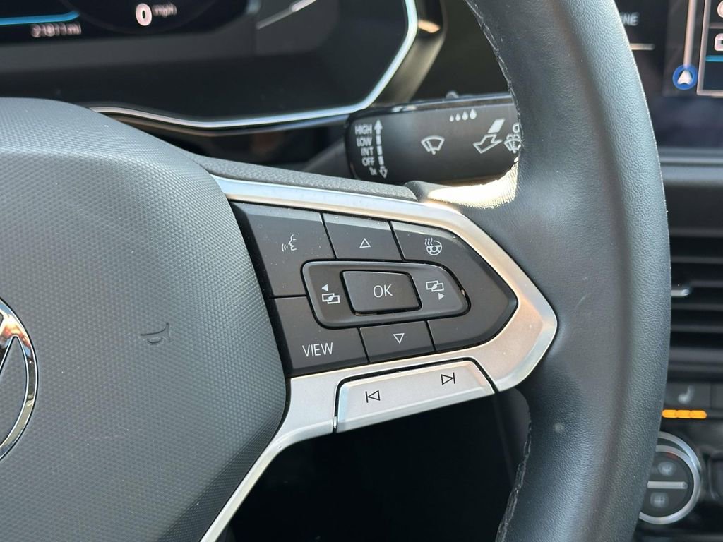 Certified 2022 Volkswagen Jetta SEL image 26