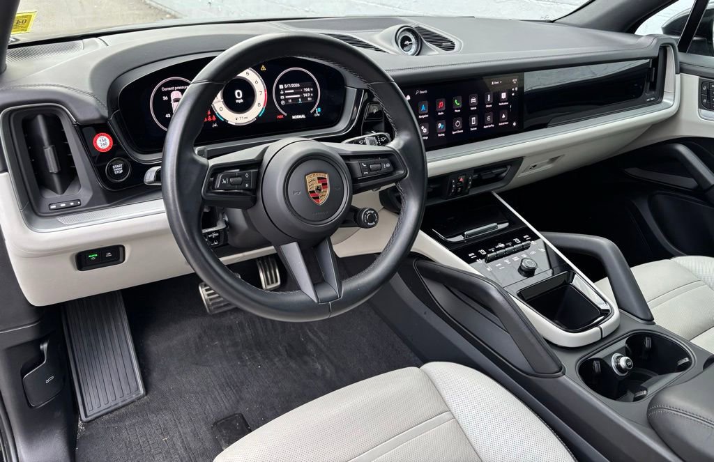 Certified 2024 Porsche Cayenne S AWD/4WD image 4