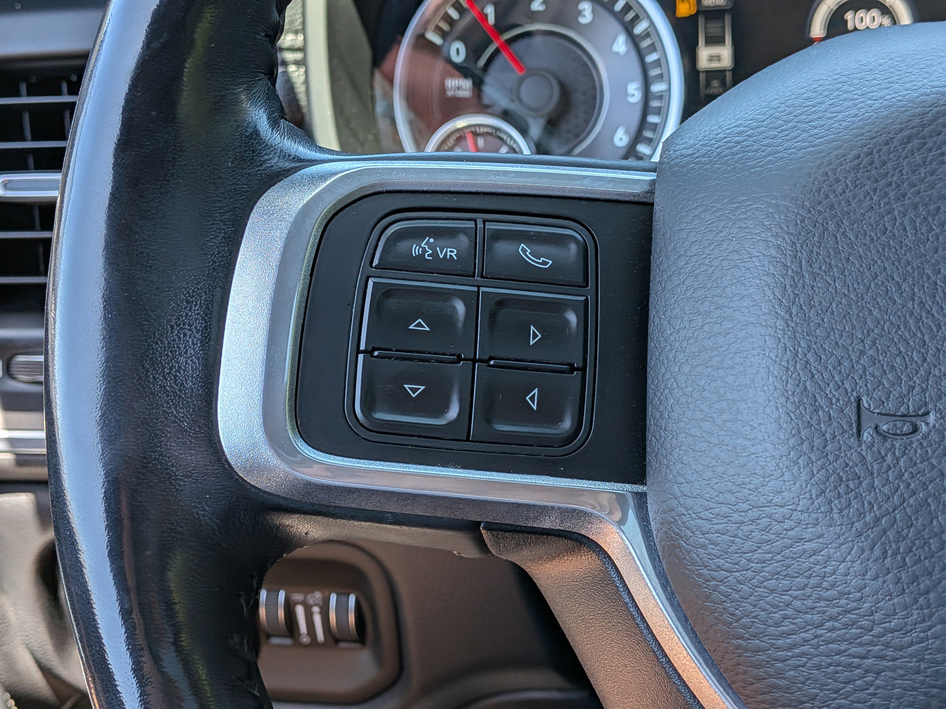 Used 2020 RAM 2500 Laramie image 25