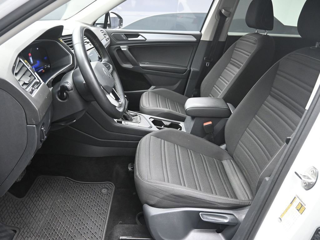 Used 2024 Volkswagen Tiguan S image 18