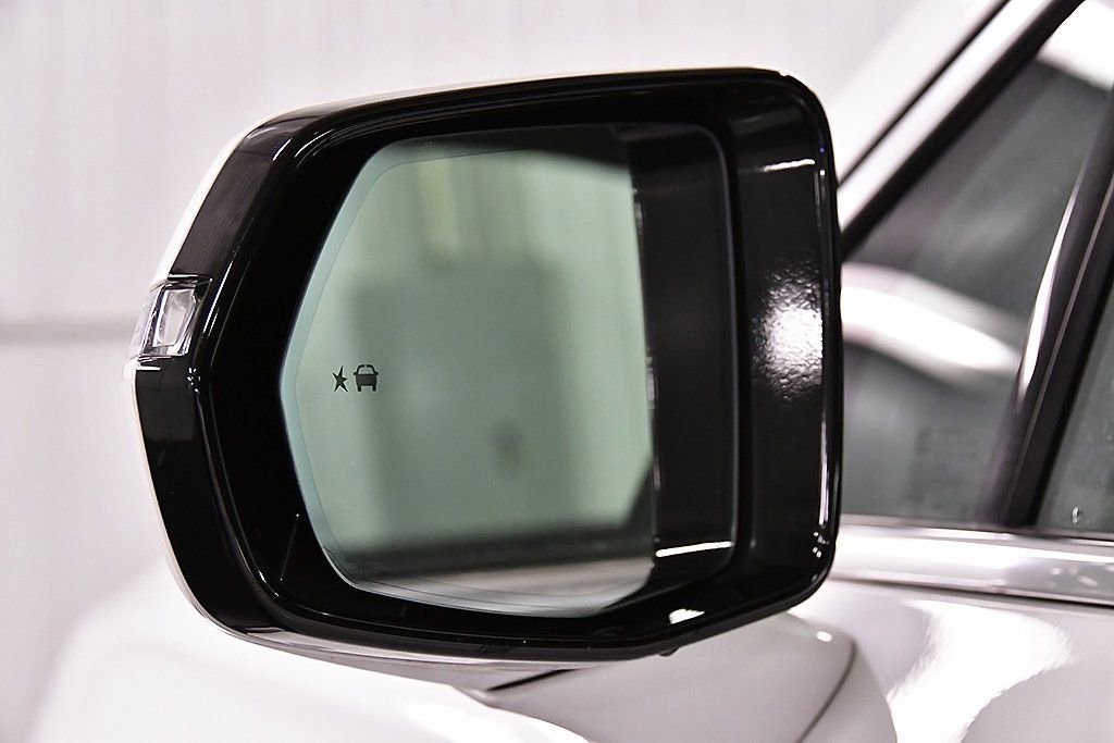 Used 2024 Cadillac XT6 Luxury w/ LPO, Floor Liner Package image 14