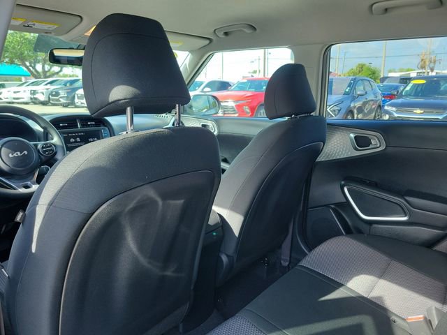 Used 2025 Kia Soul LX image 13
