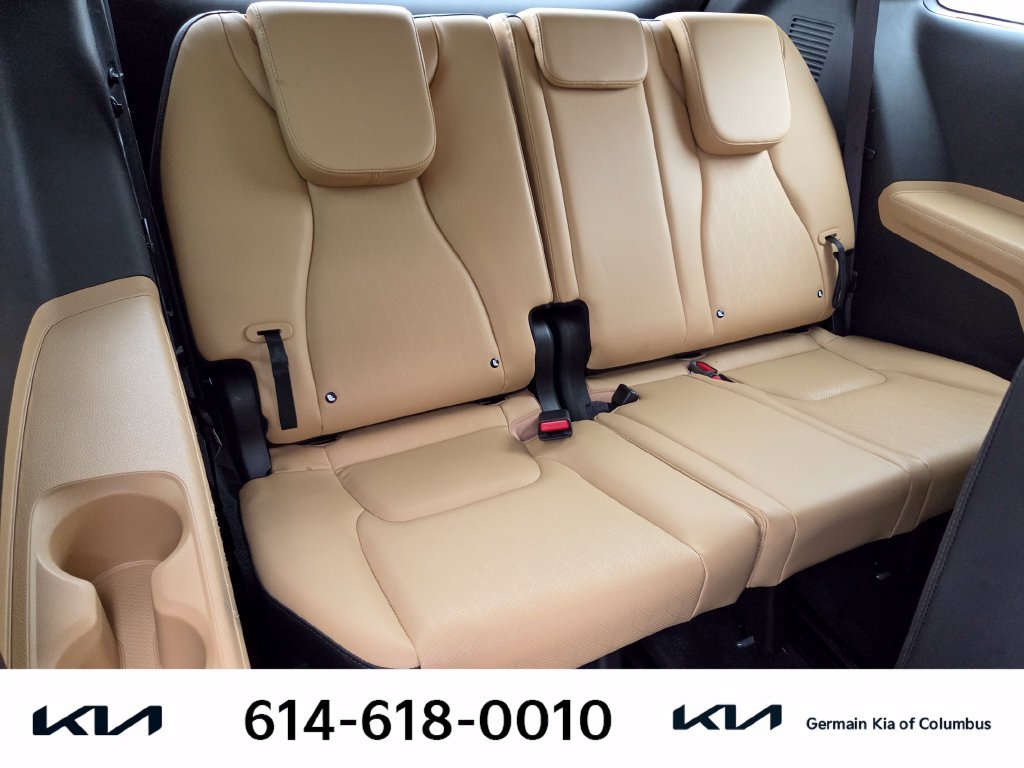 Used 2022 Kia Carnival EX FWD image 18