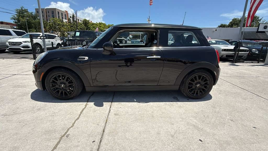 Used 2019 MINI Cooper 2-Door Hardtop FWD image 11