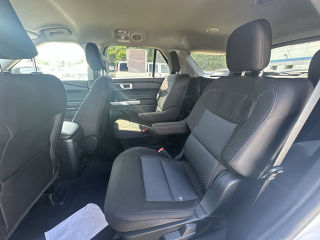 Used 2023 Ford Explorer XLT AWD/4WD image 26