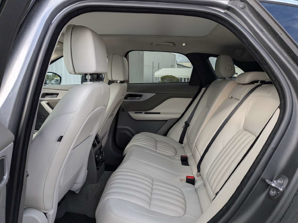 Used 2020 Jaguar F-PACE Portfolio AWD/4WD image 14