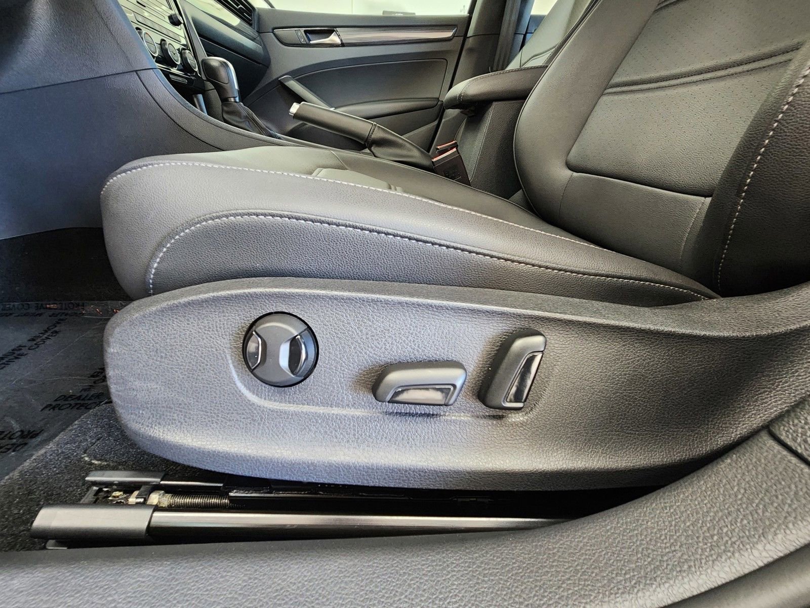 Used 2021 Volkswagen Passat 2.0T R-Line FWD image 35