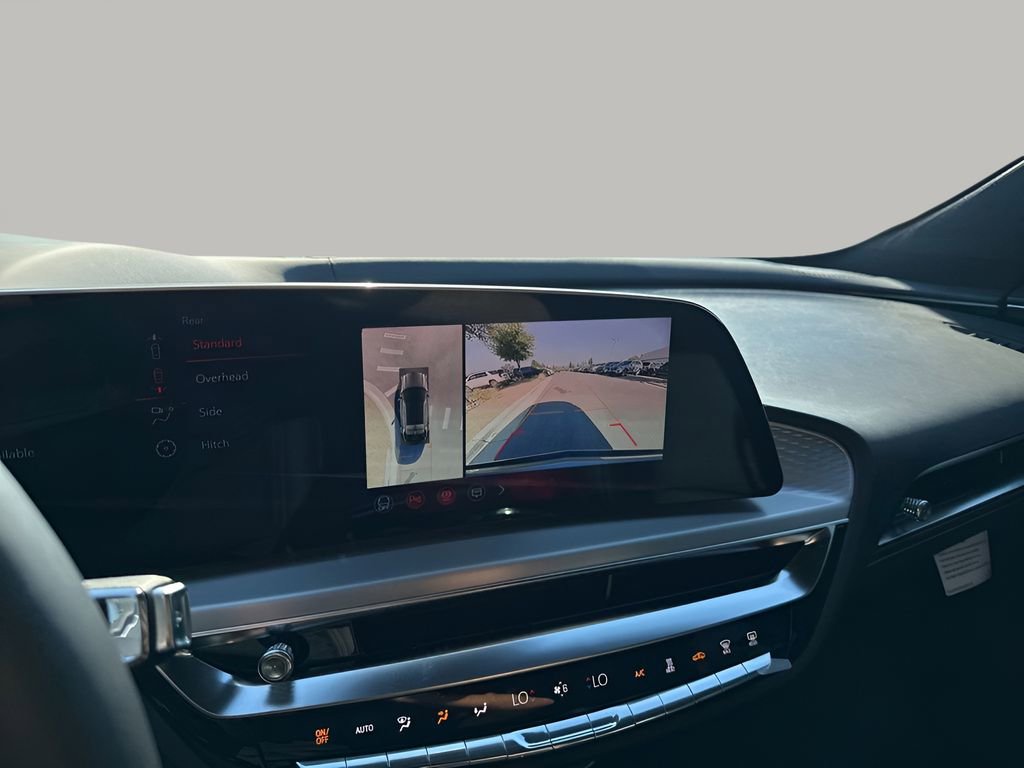 New 2026 Cadillac Lyriq V image 38