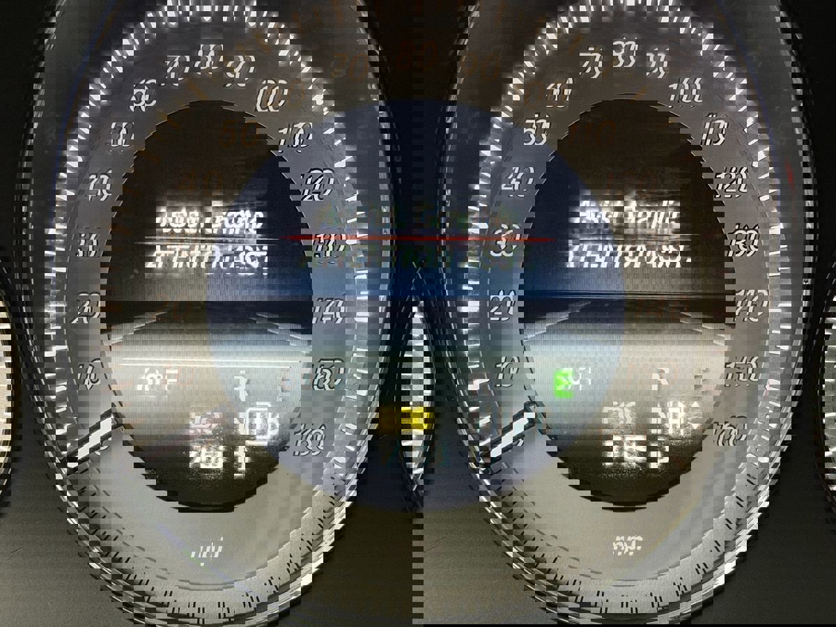 Used 2014 Mercedes-Benz GLK 350 4MATIC Premium image 10