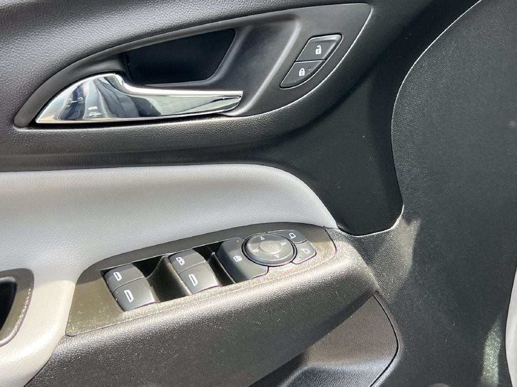 Used 2023 Chevrolet Equinox LS FWD image 6