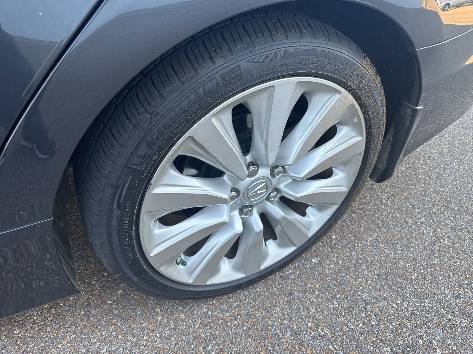 Used 2016 Acura RLX Sport Hybrid w/ Advance Pkg image 11