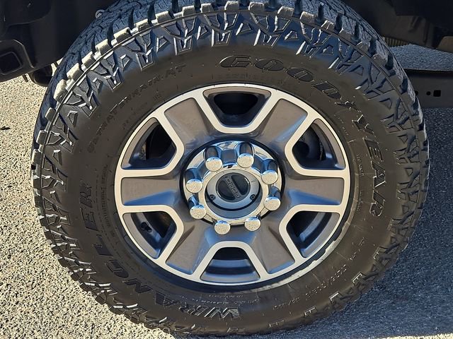Used 2024 Ford F250 Lariat AWD/4WD image 9