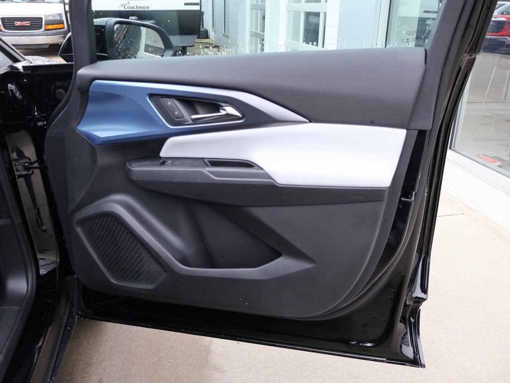 New 2026 Chevrolet Equinox EV LT w/ Convenience Package II FWD image 33