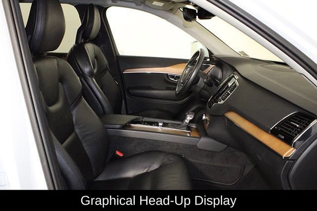 Used 2021 Volvo XC90 T6 Momentum w/ Protection Package Premier image 17